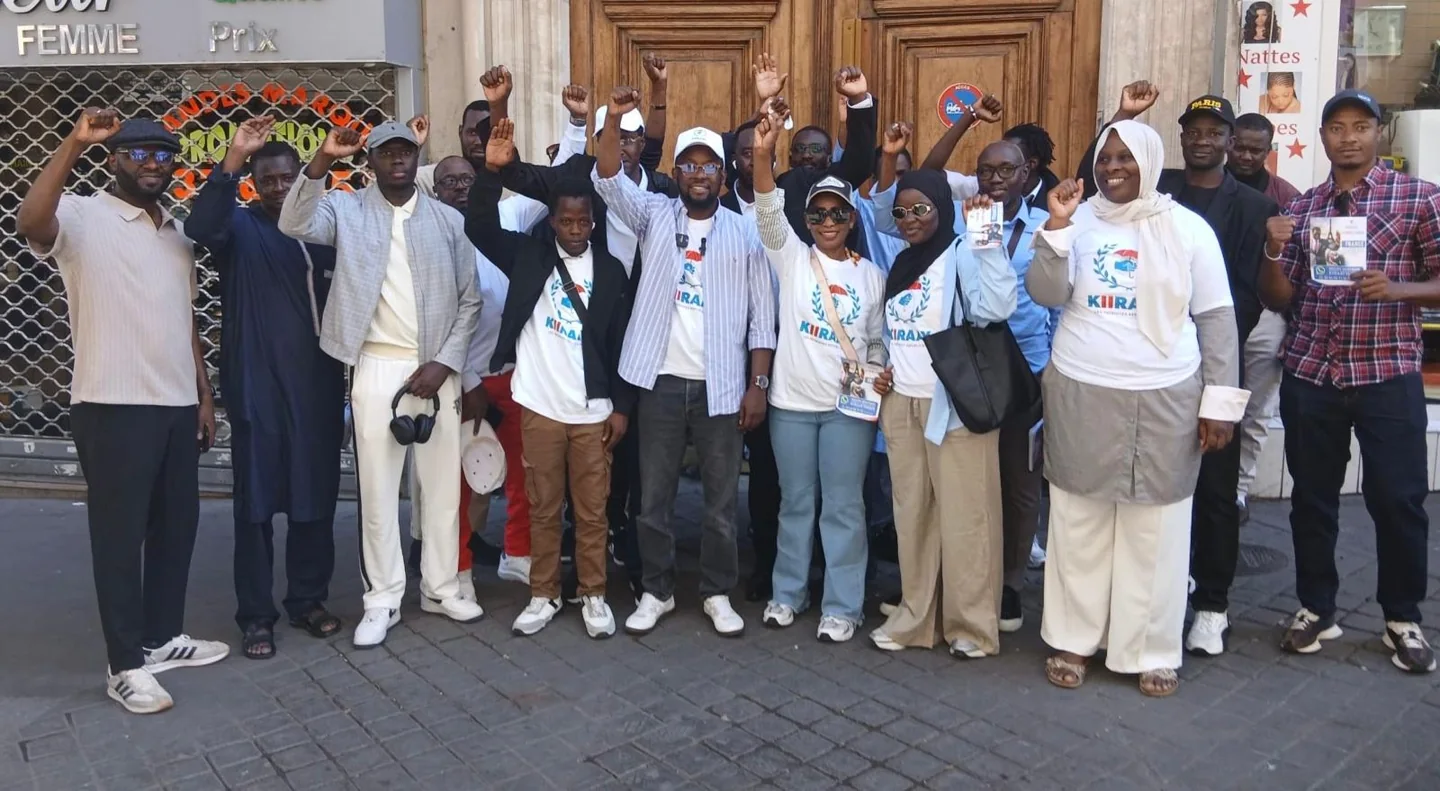 Autre photographie de la rencontre publiée par Leral